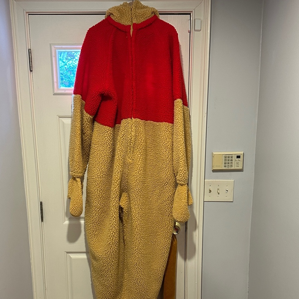 Disney Store Winnie the Pooh Pajamas costume XL